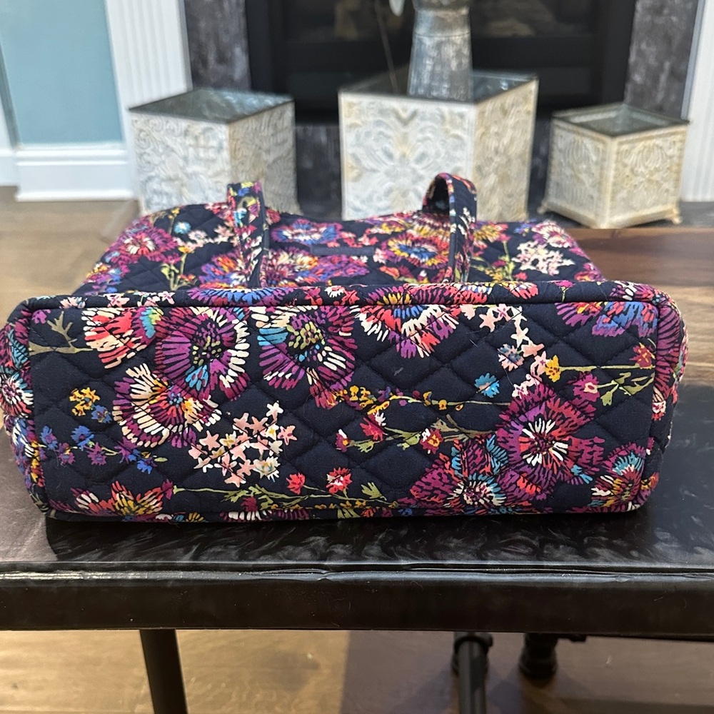 Colorful Vera Bradley Bundle, Floral Quilted Bag Set. - Picture 6 of 10